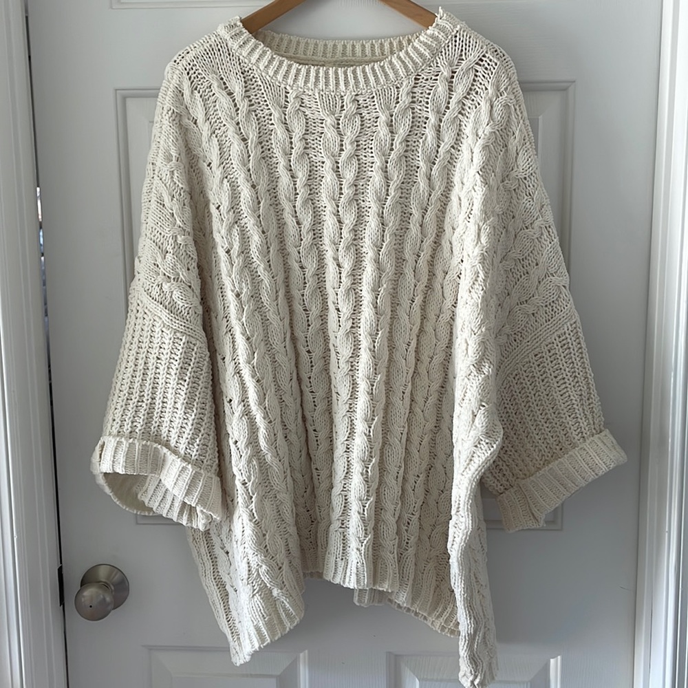Umgee Cream Oversized Sweater Size M